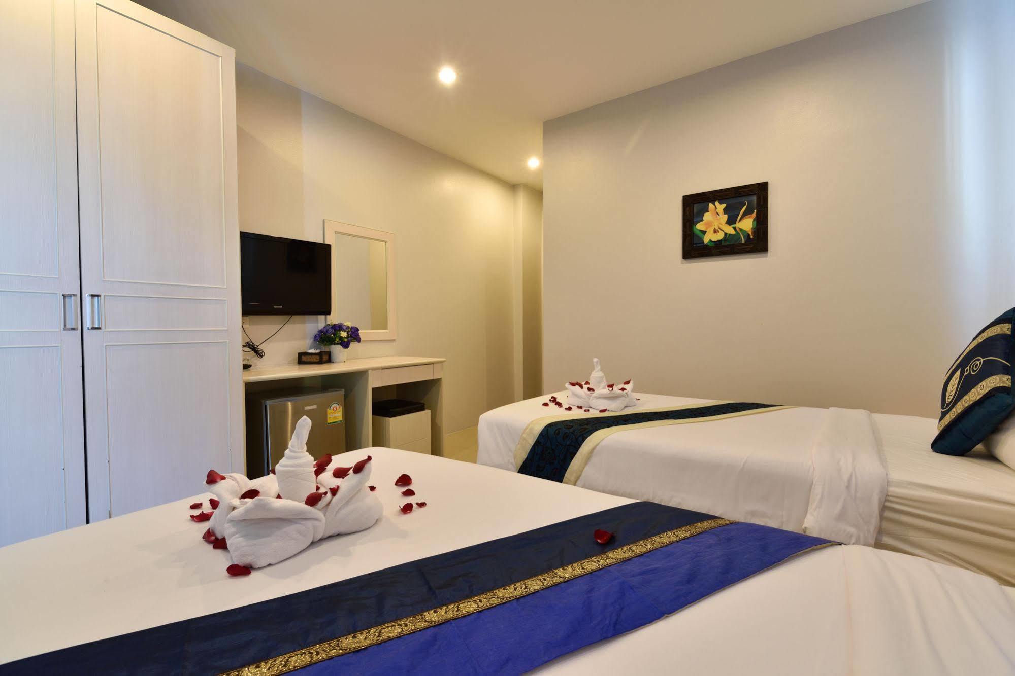88 Hotel Patong Exterior photo